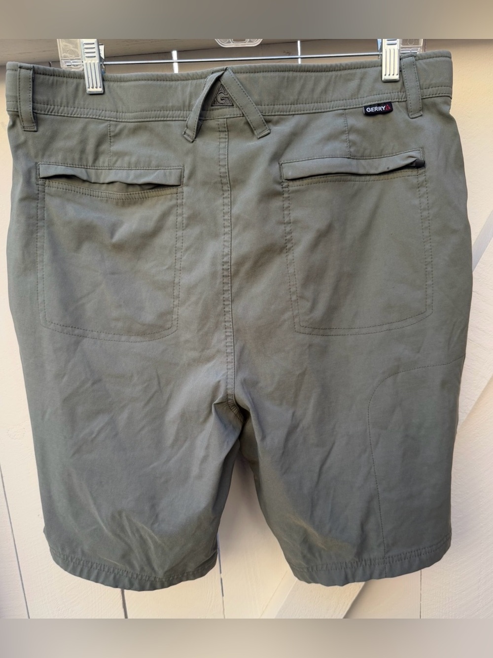 Gerry Weber Men's Olive Utility Hybrid Shorts size 36